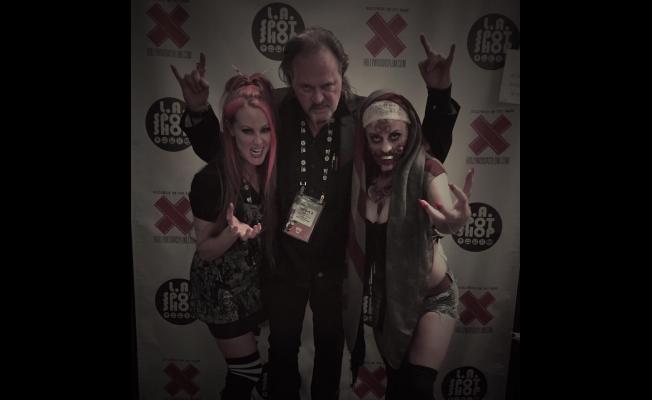 Suzi Hale, Robert J. Sexton and Sara Hedgren PSYCHO CITY, TX. - VR @ VRLA