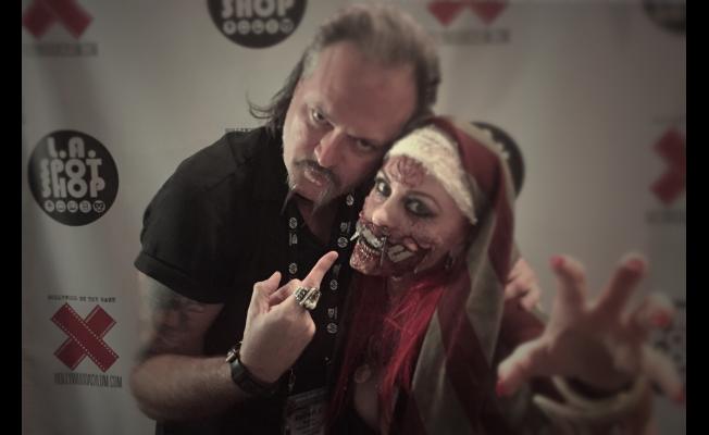 Robert J. Sexton and Sara Hedgren - PSYCHO CITY, TX. - VR @ VRLA